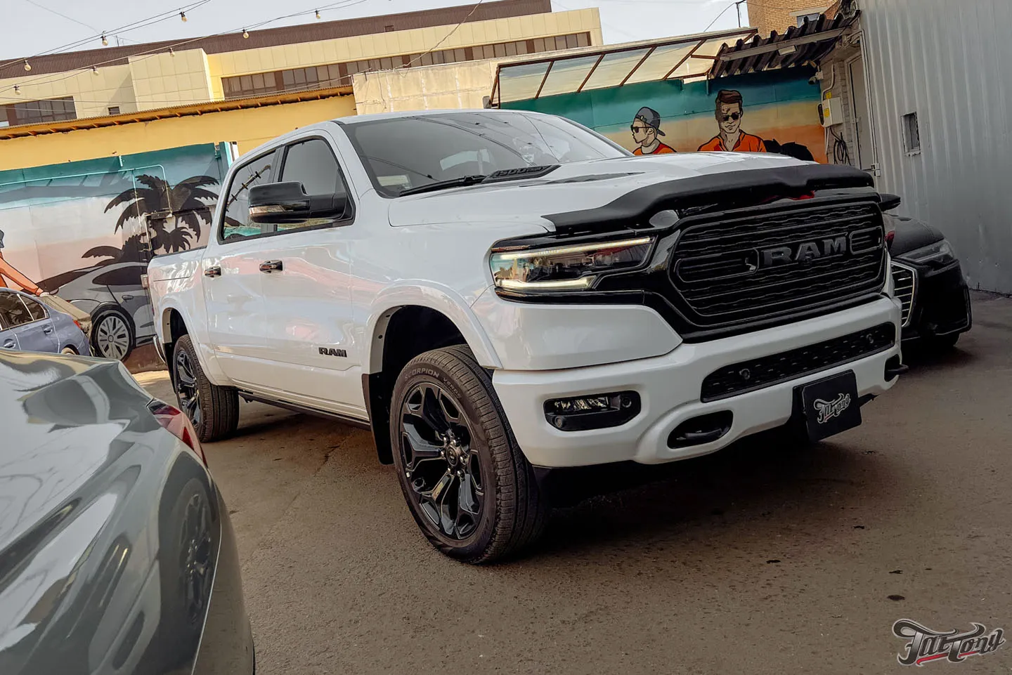 Новая выхлопная система и перетяжка руля для RAM 1500